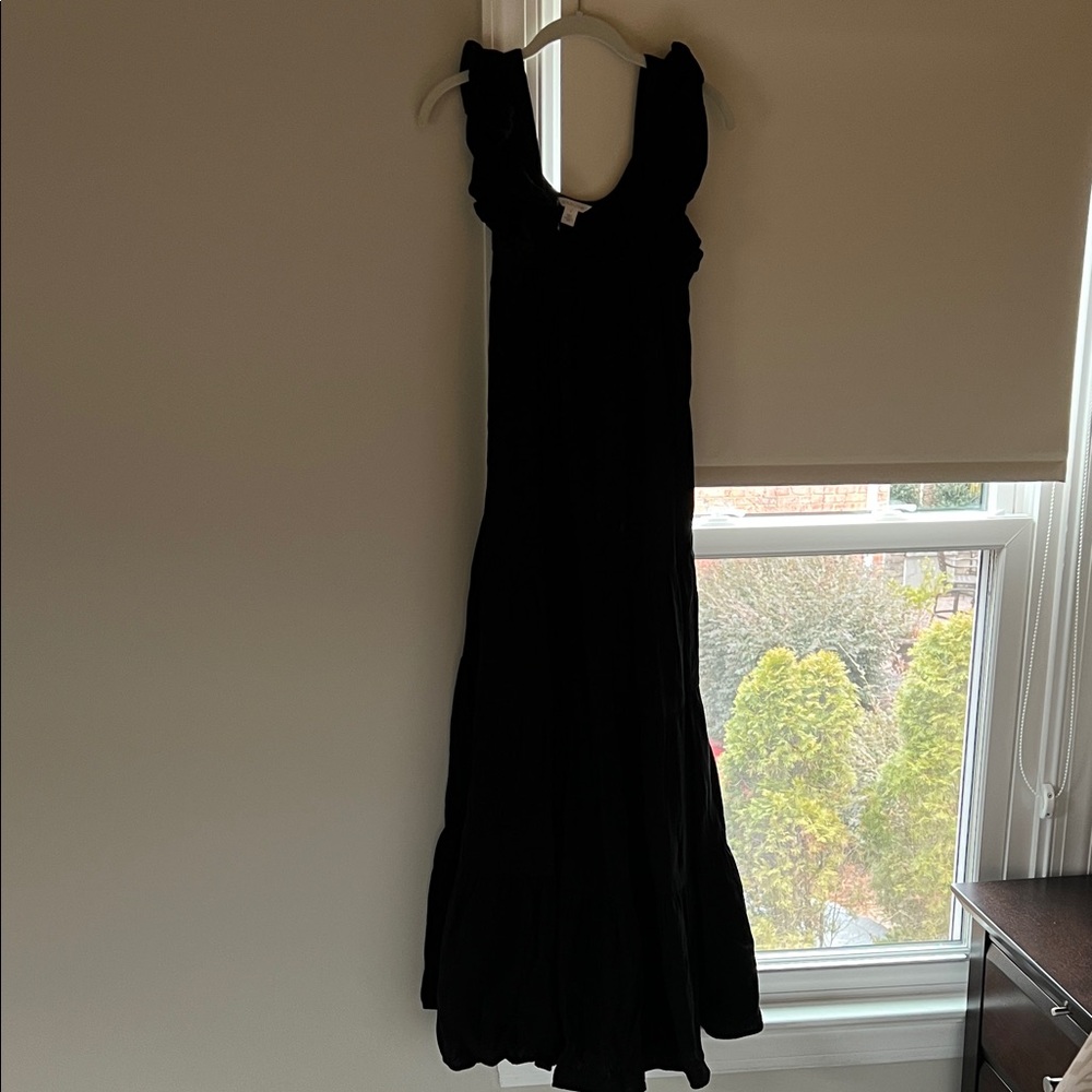 Caslon Black Ruffle-Strap Maxi Dress